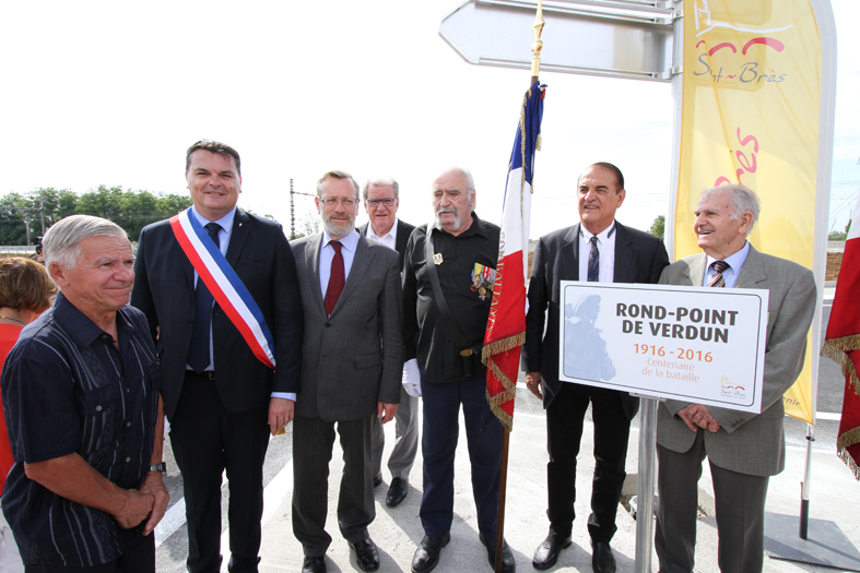 Dévoilement de la plaque d'inauguration du rond-point de la bataille de Verdun